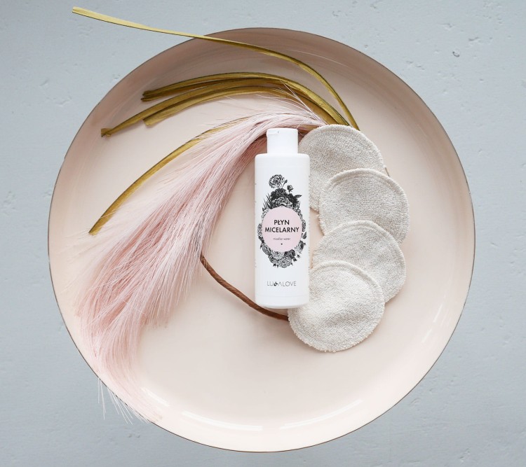 Zestaw idealny: wielorazowe płatki + płyn micelarny