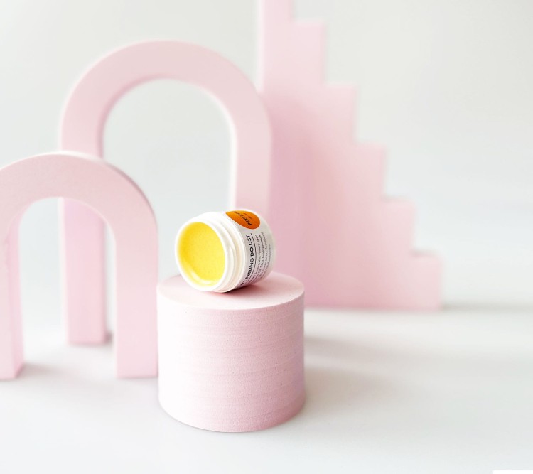 Miodowy peeling do ust