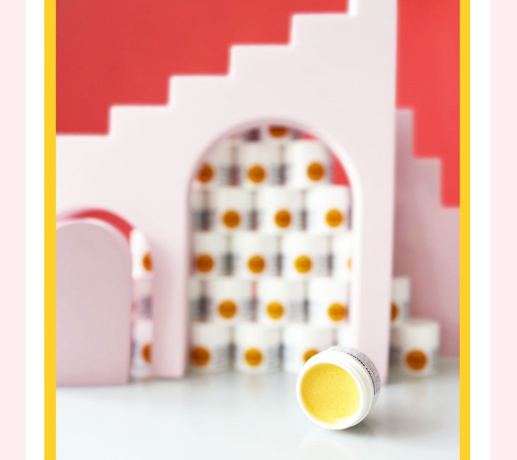 Miodowy peeling do ust