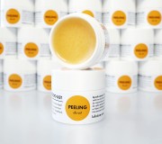 Miodowy peeling do ust