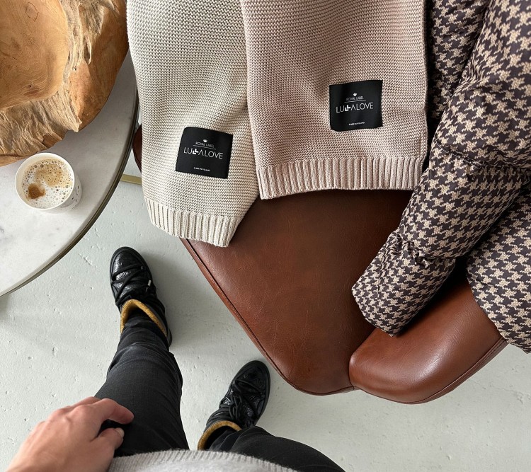 Karmelowy beż i milk coffee